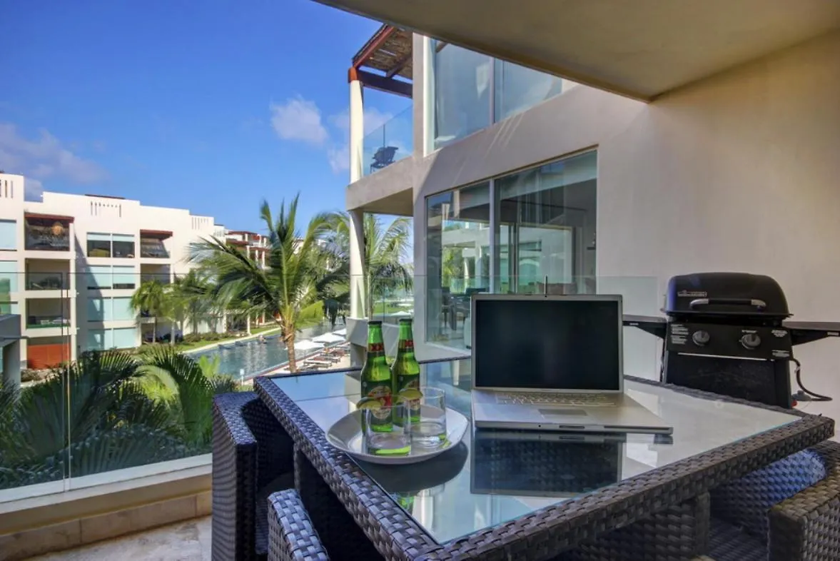 The Elements 2 Bedrooms Beachfront Condo Playa del Carmen 0*,