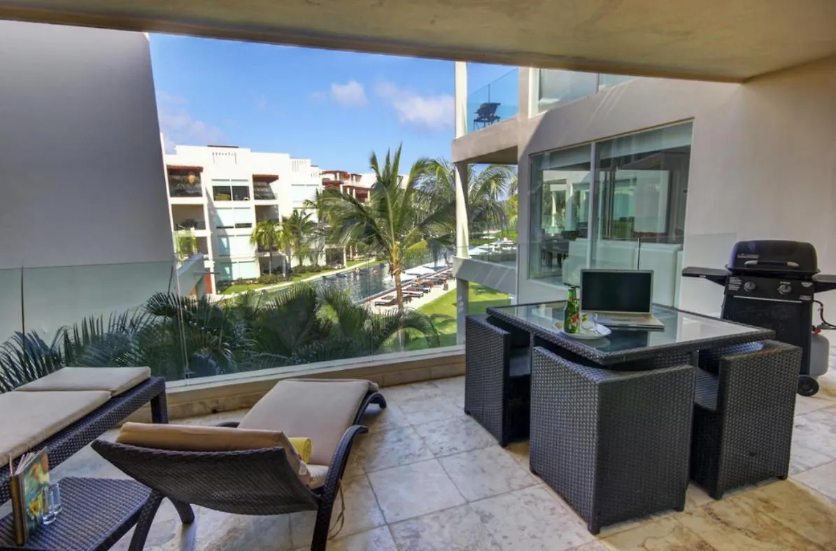Apartment The Elements 2 Bedrooms Beachfront Condo Playa del Carmen