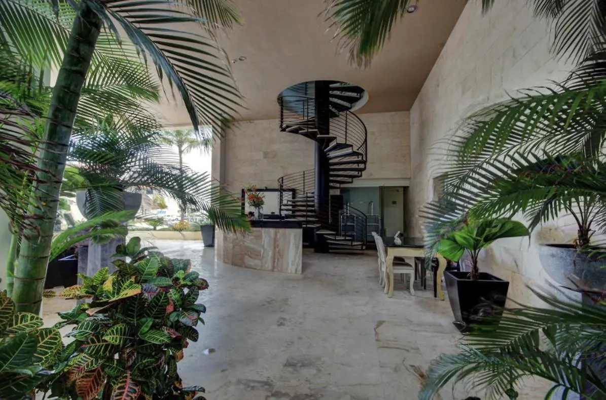 The Elements 2 Bedrooms Beachfront Condo Playa del Carmen 0*,