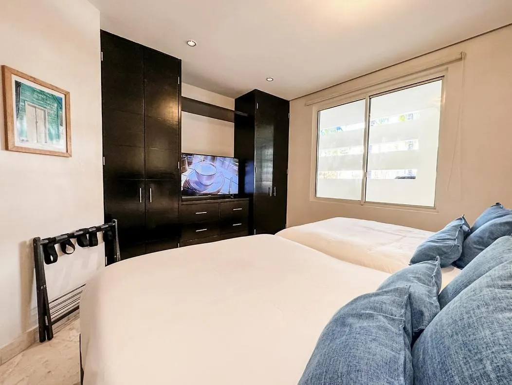 The Elements 2 Bedrooms Beachfront Condo Playa del Carmen 0*,