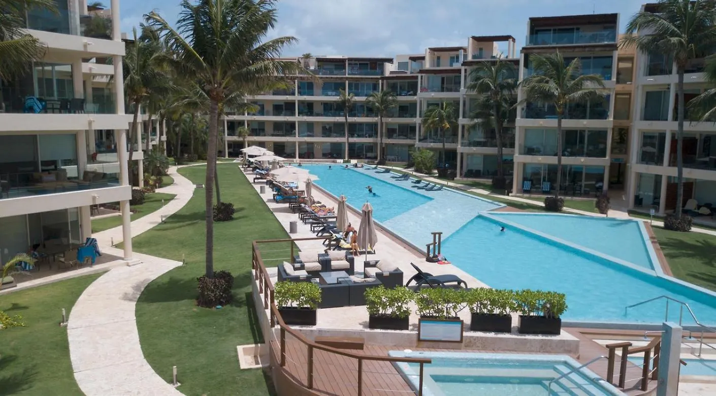 The Elements 2 Bedrooms Beachfront Condo Playa del Carmen 0*,  Mexico